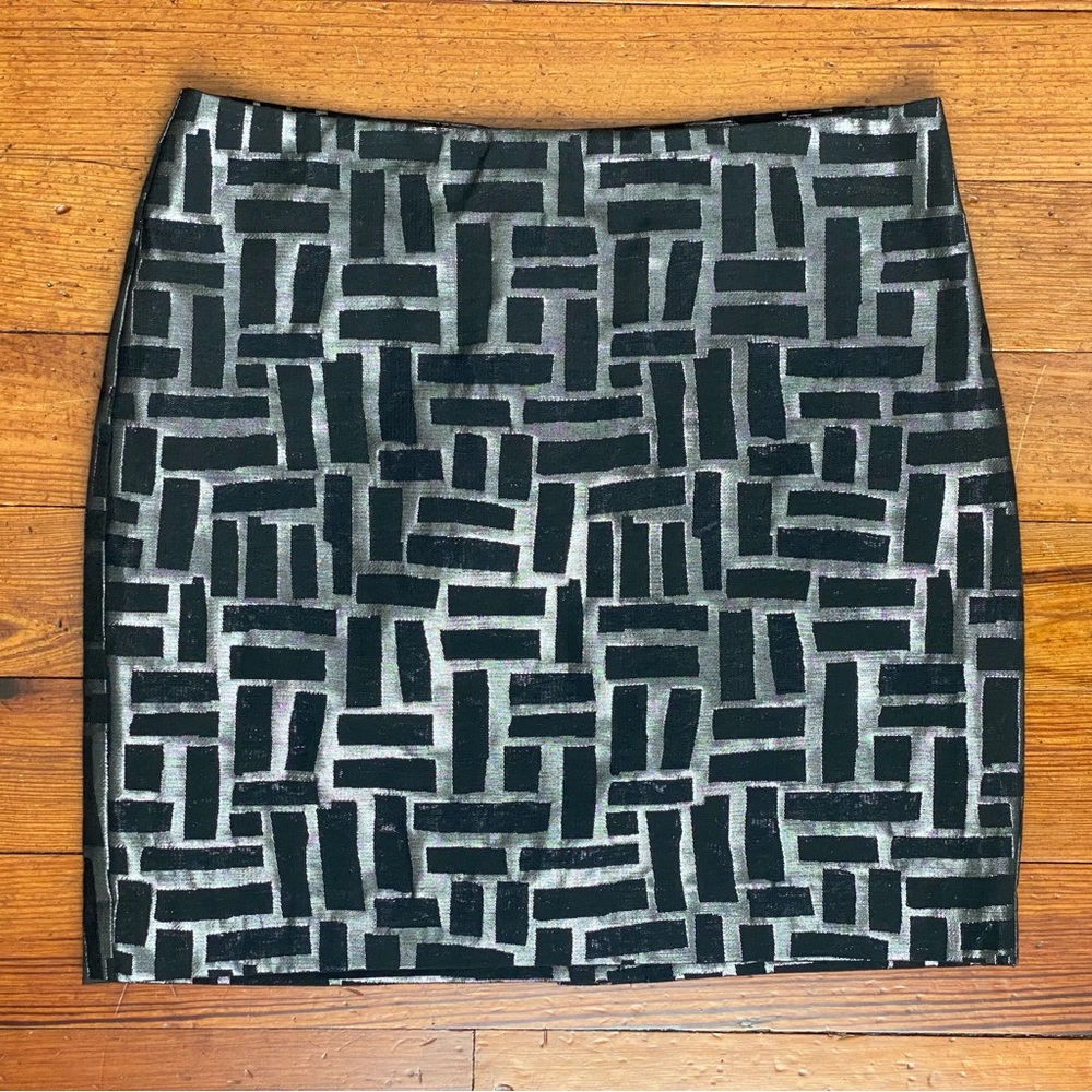 Banana Republic Factory black and silver metallic mini skirt lined holiday Sz 2